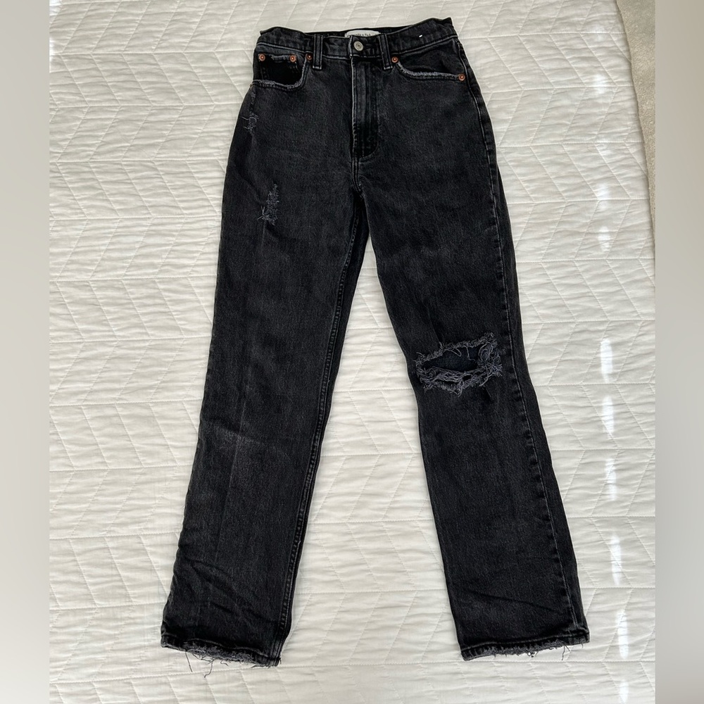 Abercrombie 90’s Straight Ultra High Rise Jeans